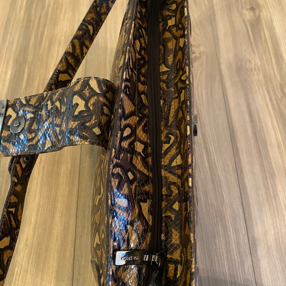Via Spiga handbag Embossed snakeskin leather purse made in Italy. Zipper top - Picture 9 of 11